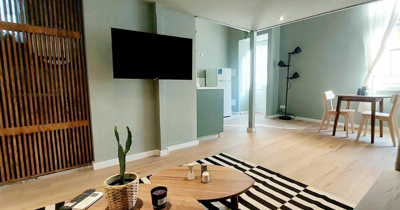 Apartament A+ Downtown Akacfa *